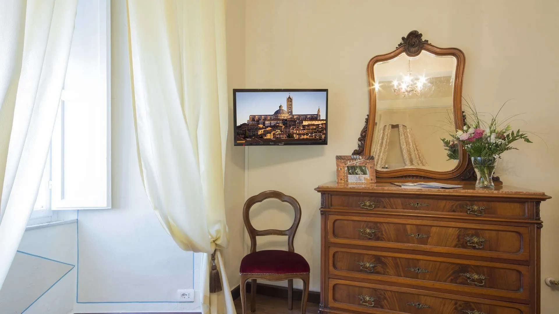 B&B Pantaneto - Palazzo Bulgarini Siena 2*,
